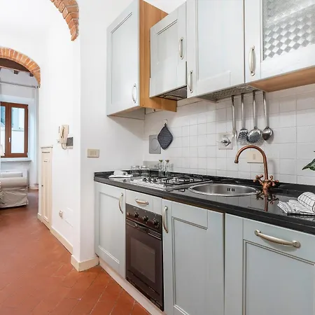 Santa Croce Allegri Apartment *